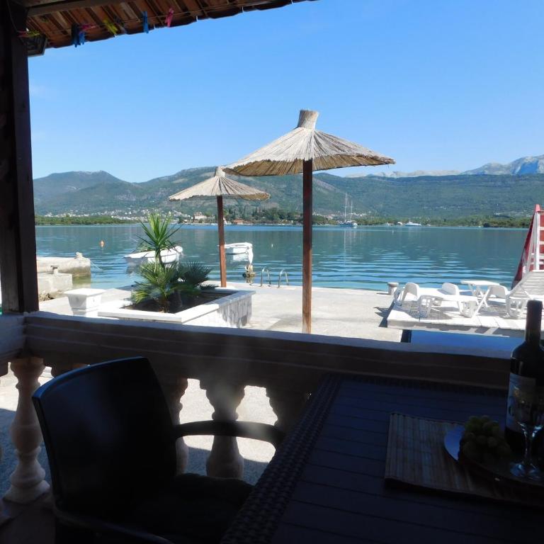 Apartments Klakor - Comfort Studio with Terrace and Sea View - 21