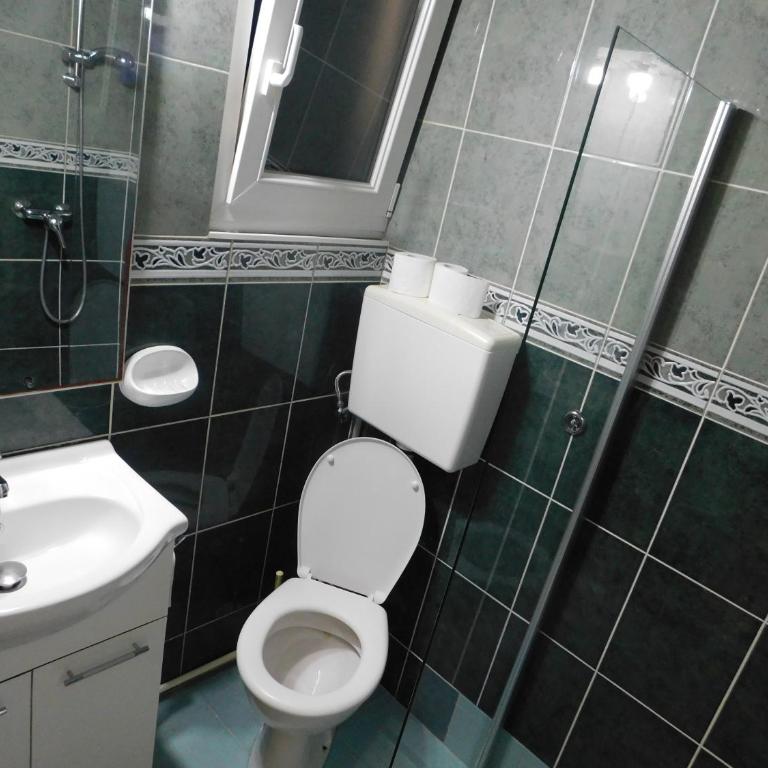 Apartments Klakor - Studio with Terrace and Sea View - 4
