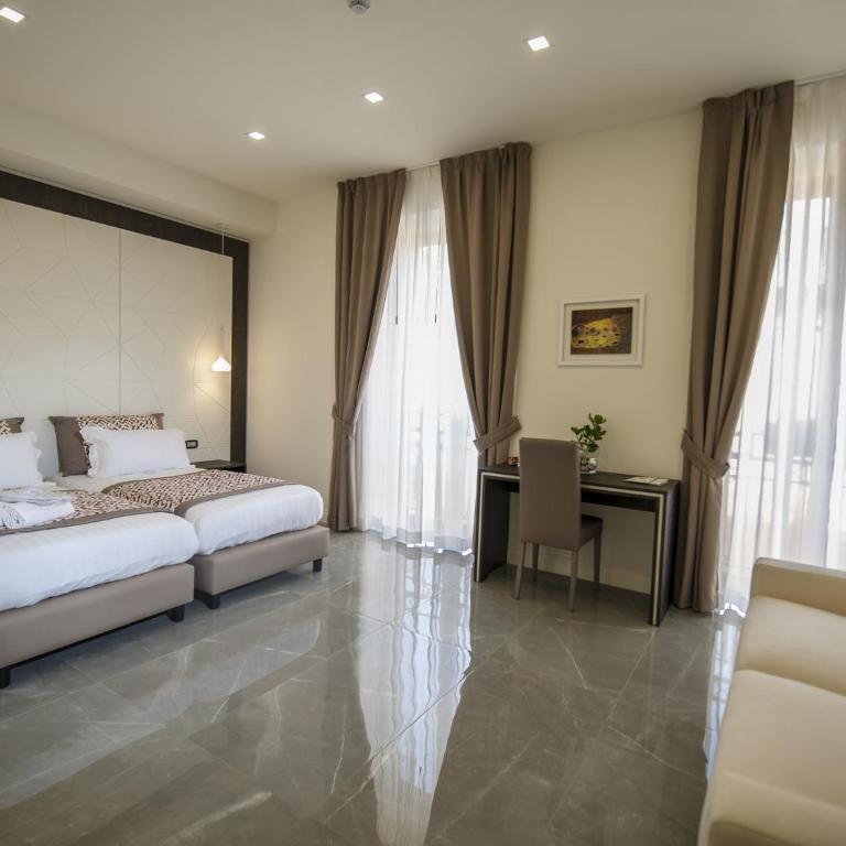 Palazzo Firenze - Superior Double Room with Balcony - 2