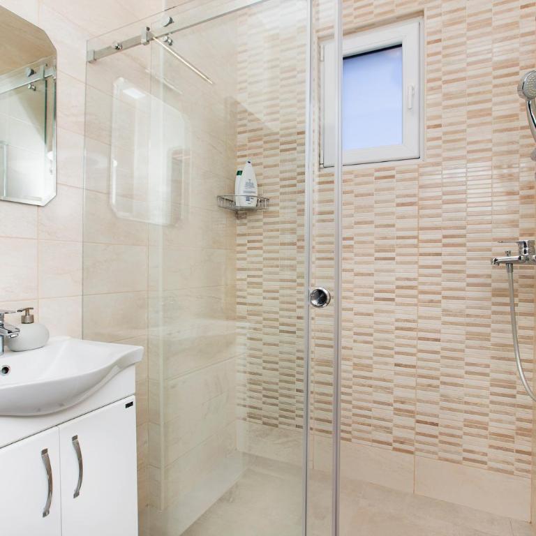 Apartments Isja - Apartman sa 2 Spavaće Sobe, Balkonom i Pogledom na More - 15