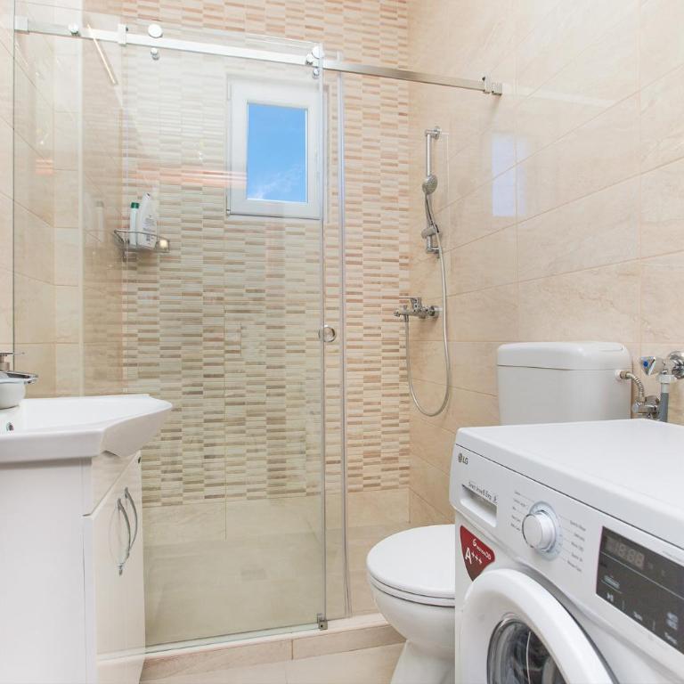 Apartments Isja - Apartman sa 2 Spavaće Sobe, Balkonom i Pogledom na More - 16