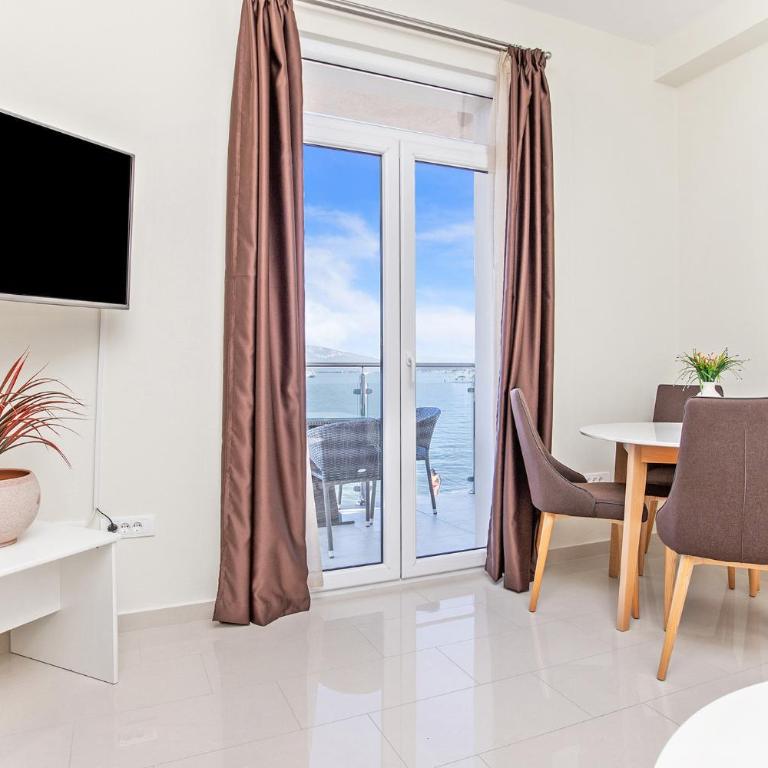 Apartments Isja - Apartman sa 2 Spavaće Sobe, Balkonom i Pogledom na More - 21