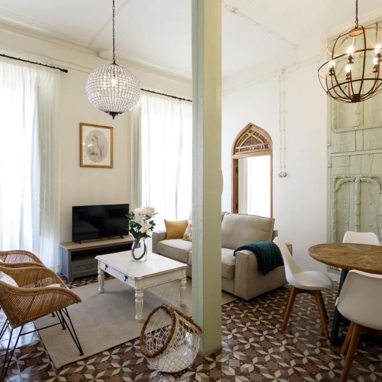 Teatro Suites Málaga - Apartamento Deluxe con balcón - 8