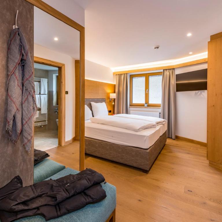 Tiroler Weinstube - Doppelzimmer - 2