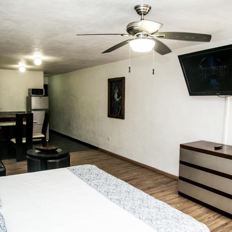Booking Dioh - King Suite with Balcony - 4