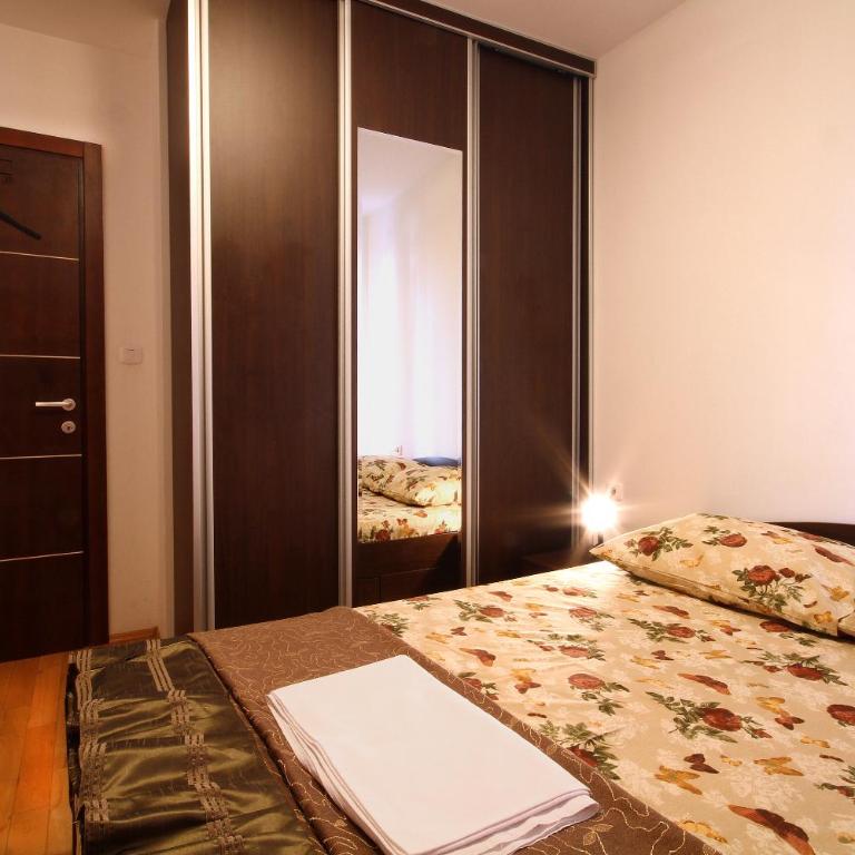 Apartments Budva Center 2 - Apartman sa 1 Spavaćom Sobom i Balkonom - Aneks - 2