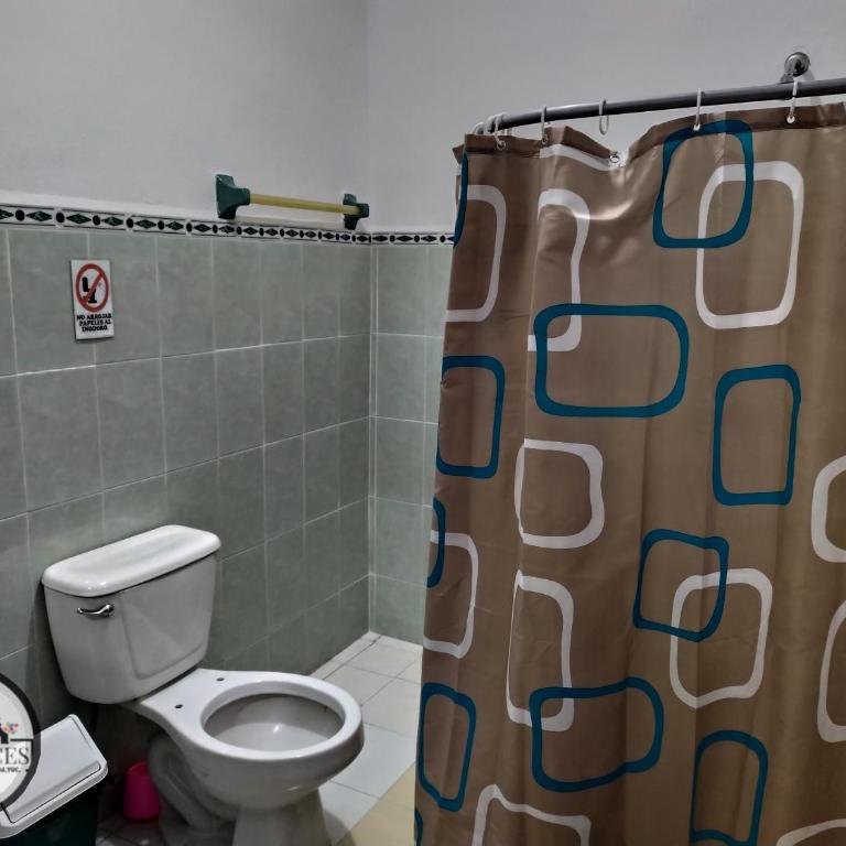 Hostal Las Cruces - Deluxe Double Room with Balcony - 4