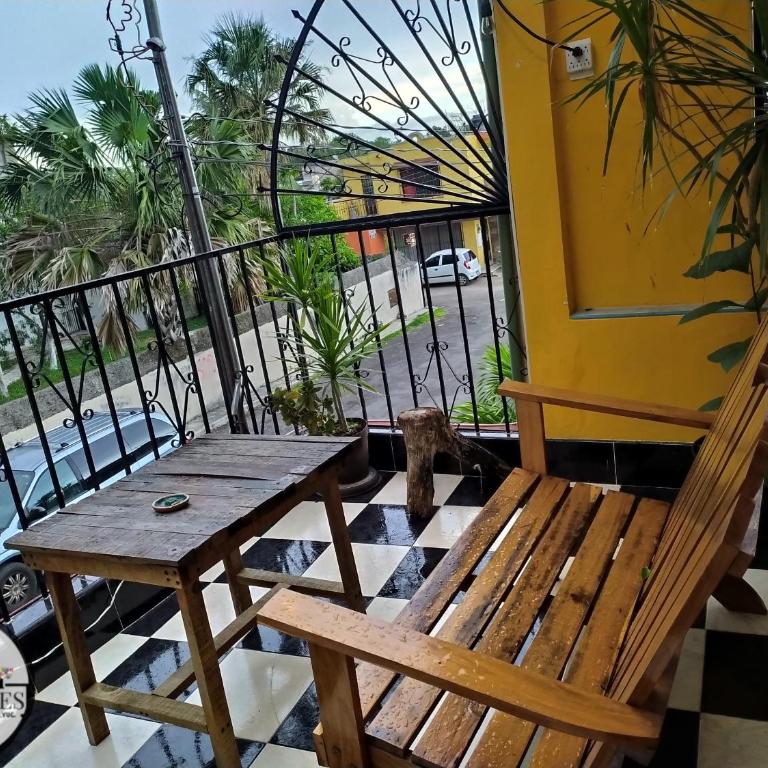 Hostal Las Cruces - Economy Double Room - 1