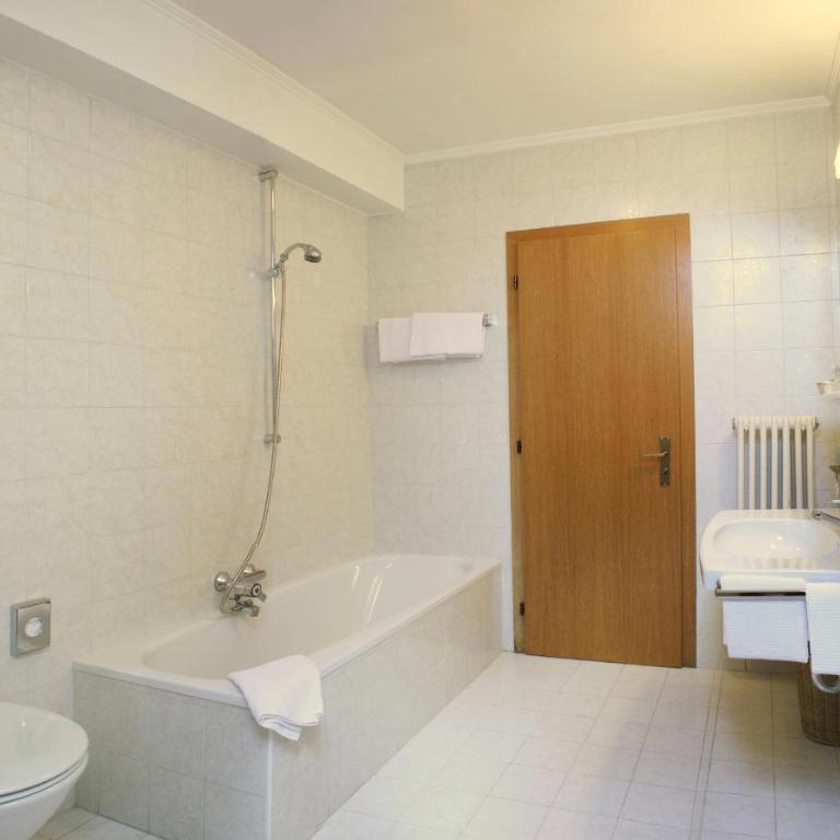 Hotel Dolomiti Madonna - Superior Double Room - 4