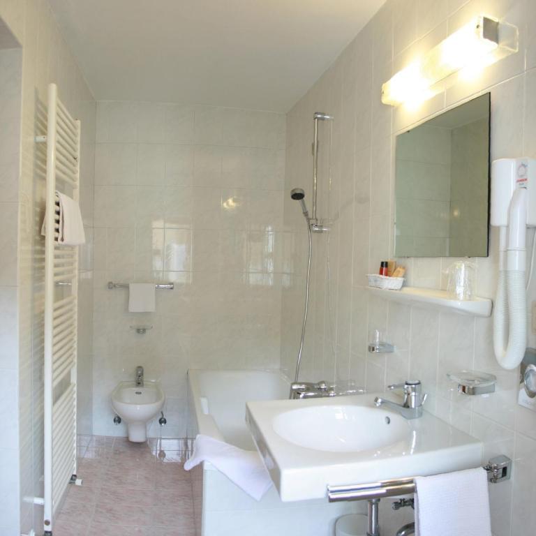Hotel Dolomiti Madonna - Standard Double or Twin Room - 5