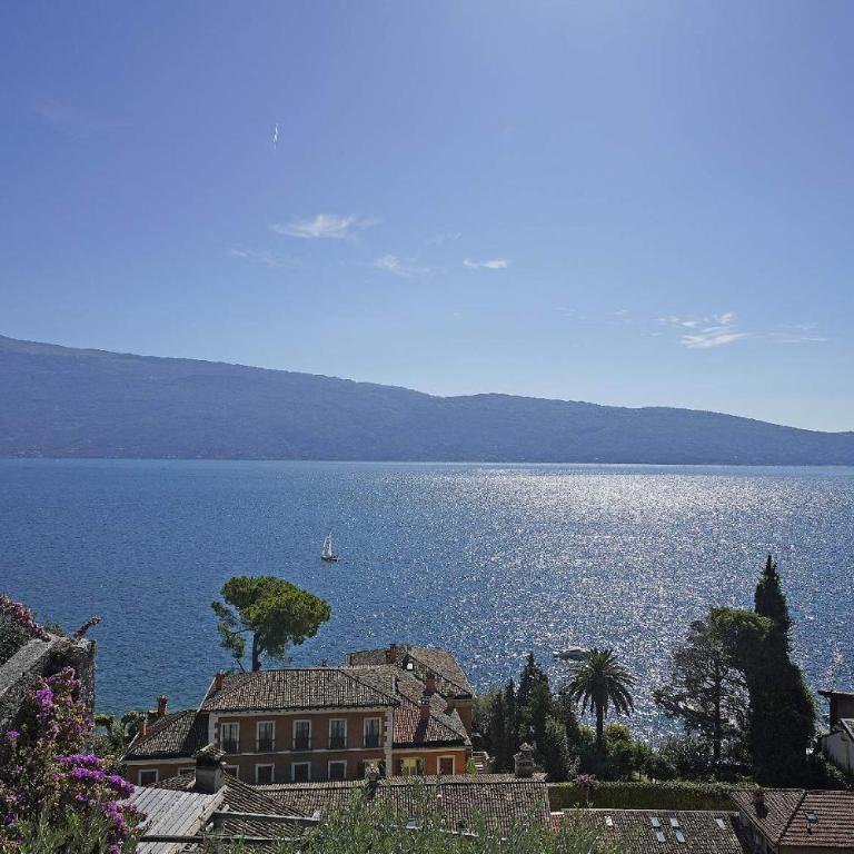 Villa Rachele: stunning luxury villa in centre Gargnano with private pool and breathtaking views - Villa con piscina privada - 23