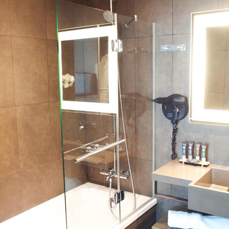 Novotel SPA Rennes Centre Gare - 2 Chambres Adjacentes - 6