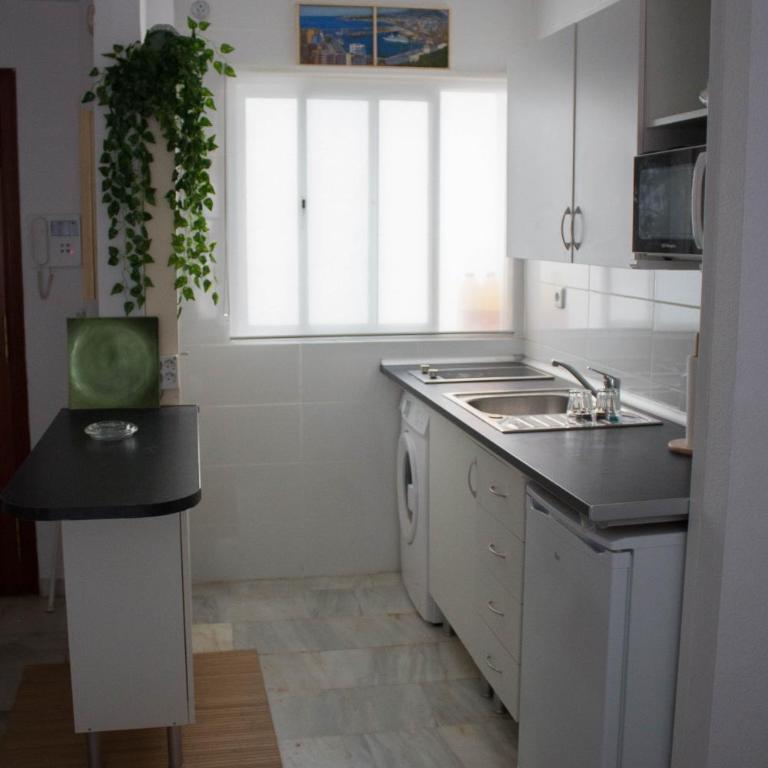 centrico apartamento nuevo, zona corte ingles - One-Bedroom Apartment - 1