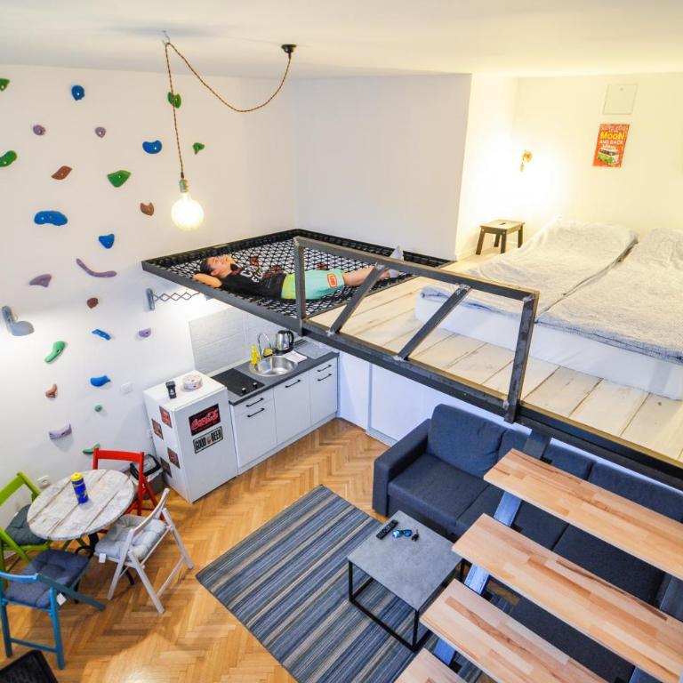 Altitude Loft - One-Bedroom Apartment - 2