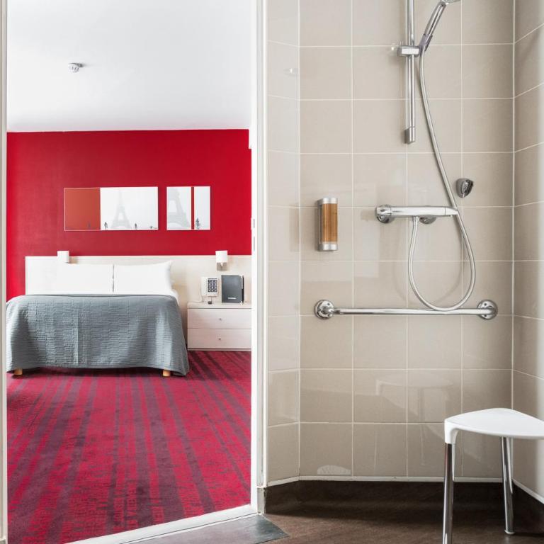Hotel Le Richemont - Chambre Lit Queen-size - Accessible aux Personnes à Mobilité Réduite - 3