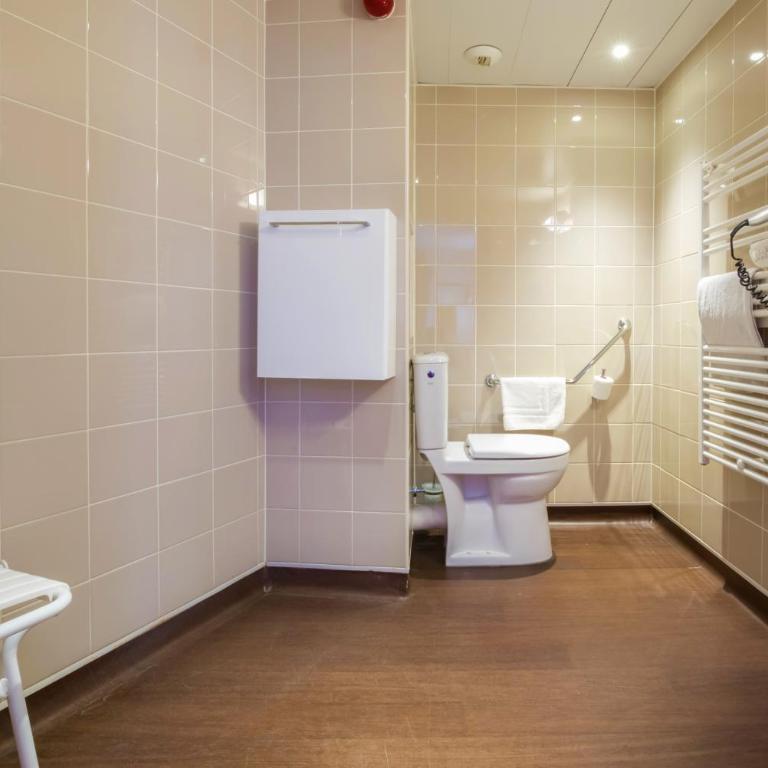 Hotel Le Richemont - Chambre Lit Queen-size - Accessible aux Personnes à Mobilité Réduite - 2