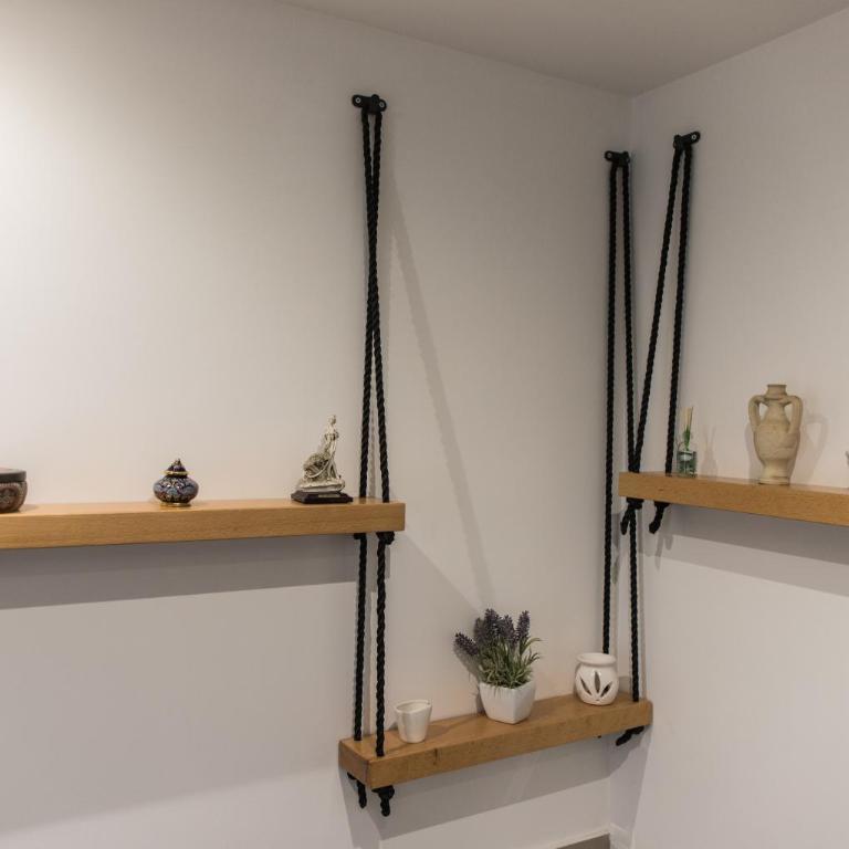 Maison Heloise - One-Bedroom House - 12