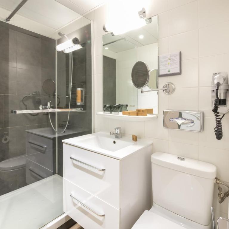 Hotel Le Richemont - Chambre Supérieure - 4