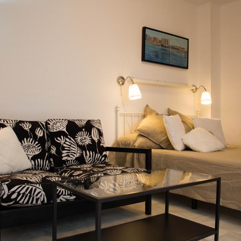 ESTUDIO EN ZONA CENTRO DE MALAGA - Apartamento con terraza - 1