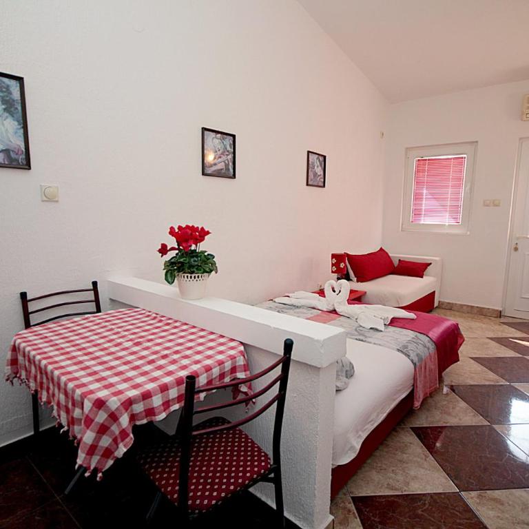 Apartments Kruna Jovanović - Studio sa Terasom - 2