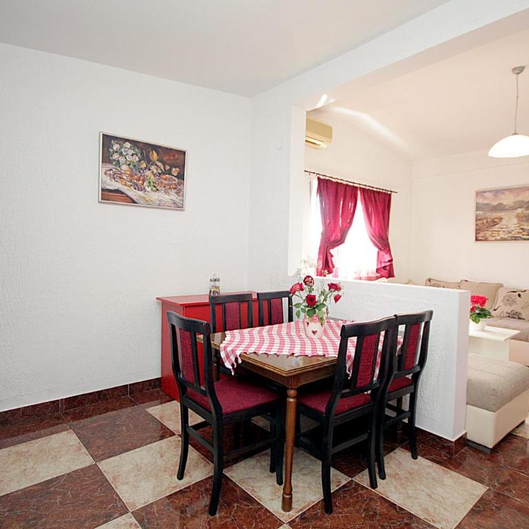 Apartments Kruna Jovanović - Apartman sa 1 Spavaćom Sobom i Balkonom (5 Odraslih Osoba) - 6