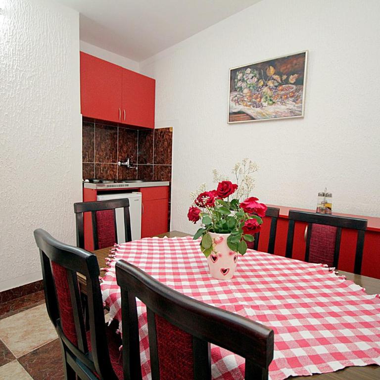 Apartments Kruna Jovanović - Apartman sa 1 Spavaćom Sobom i Balkonom (5 Odraslih Osoba) - 3