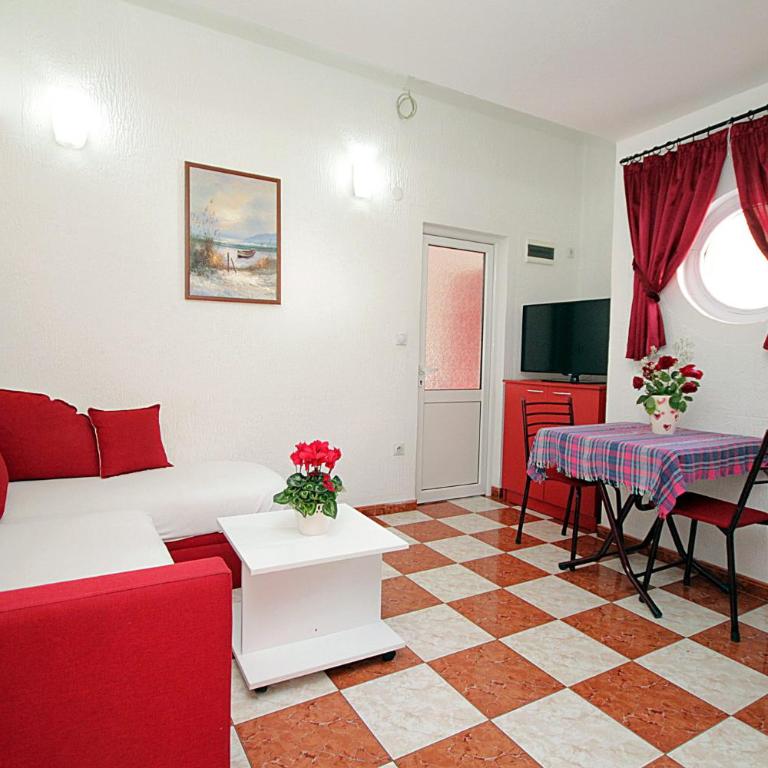 Apartments Kruna Jovanović - Apartman sa 1 Spavaćom Sobom i Balkonom (2 Odrasle Osobe + 2 Deteta) - 3