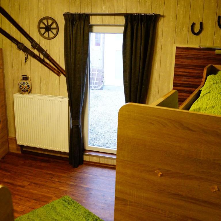 Bavaria City Hostel - Design Hostel - Bett im 8-Bett-Schlafsaal - 2