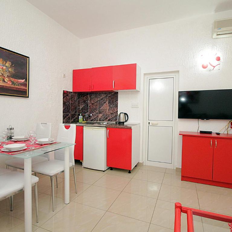 Apartments Kruna Jovanović - Apartman sa 1 Spavaćom Sobom i Pogledom na Vrt - 4