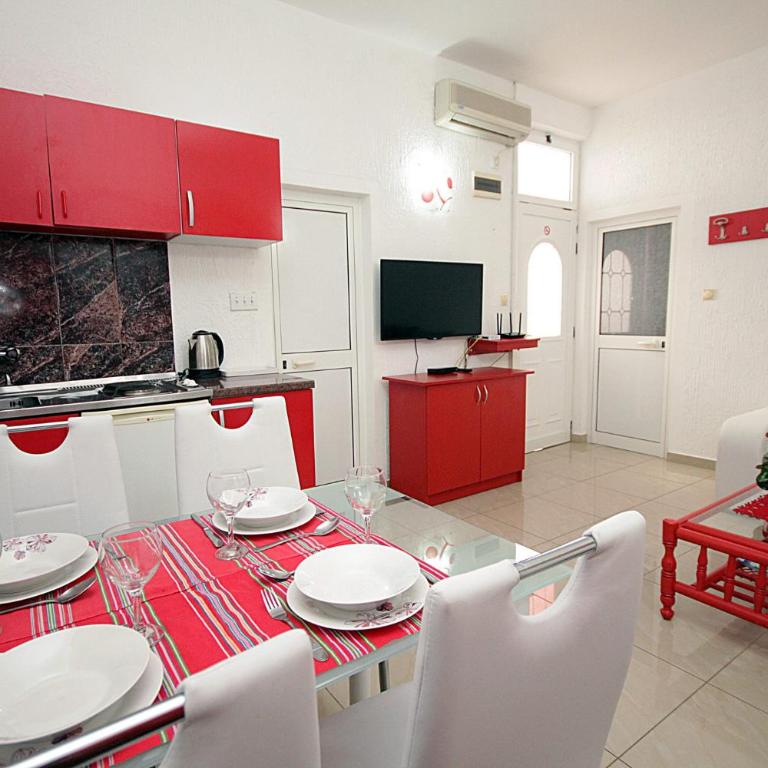 Apartments Kruna Jovanović - Apartman sa 1 Spavaćom Sobom i Pogledom na Vrt - 3