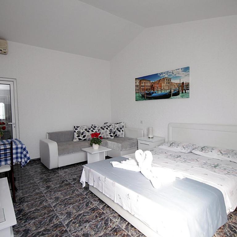 Apartments Kruna Jovanović - Studio sa Balkonom - 9
