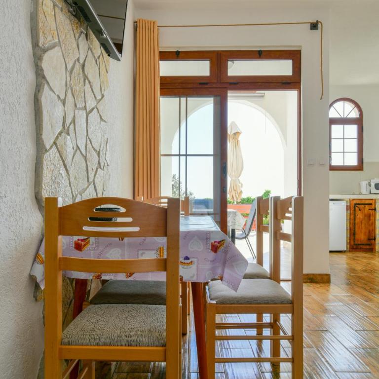 Pataki Guesthouse - Apartman sa 2 Spavaće Sobe i Pogledom na More - 2
