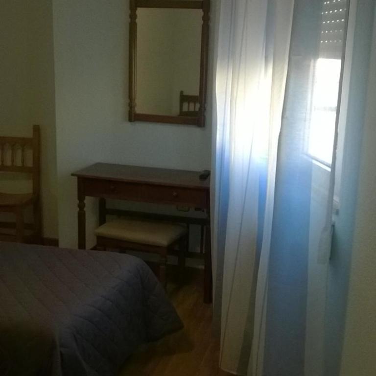 Hostal ** EC León - Habitación Triple - 7