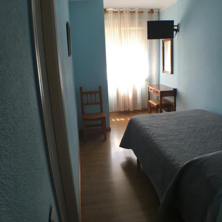 Hostal ** EC León - Habitación Individual - 5