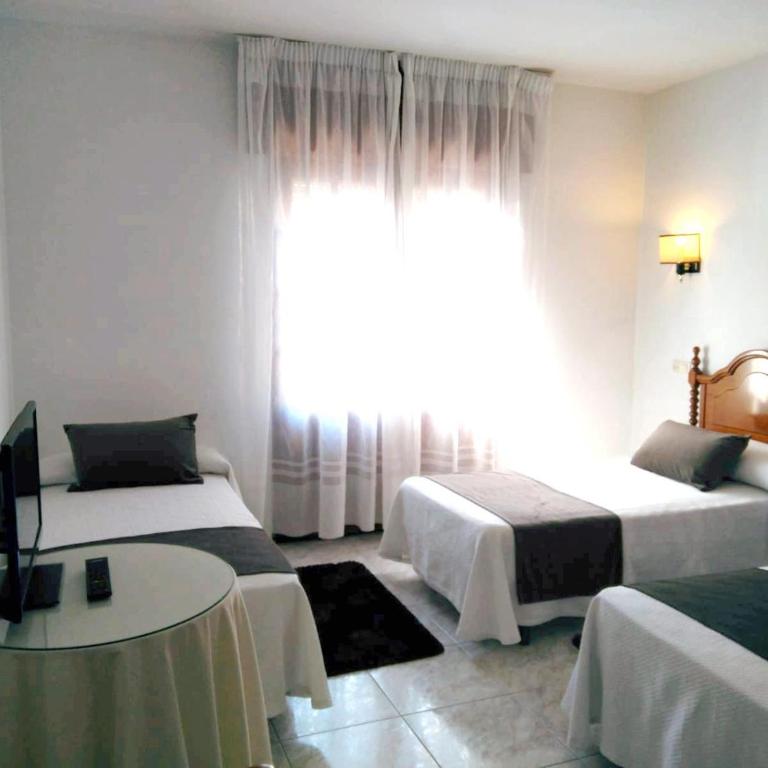 Hostal Mourelos - Chambre Triple - 2