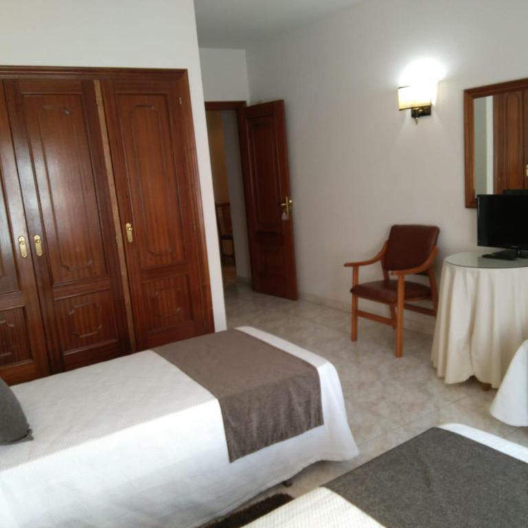 Hostal Mourelos - Chambre Triple - 3
