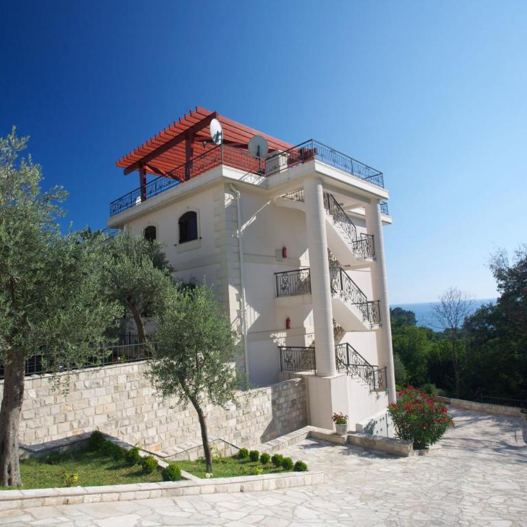 St.George Apartments - Two-Bedroom Apartment with Balcony and Sea View - 1