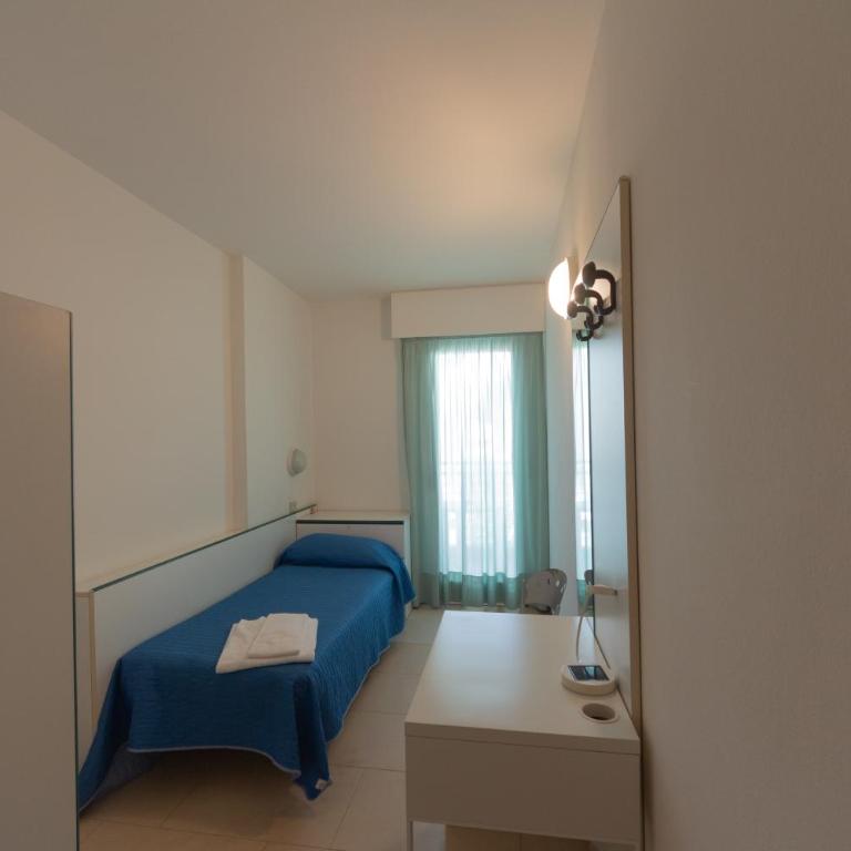 Hotel Ambra - Camera Singola con Balcone - 2