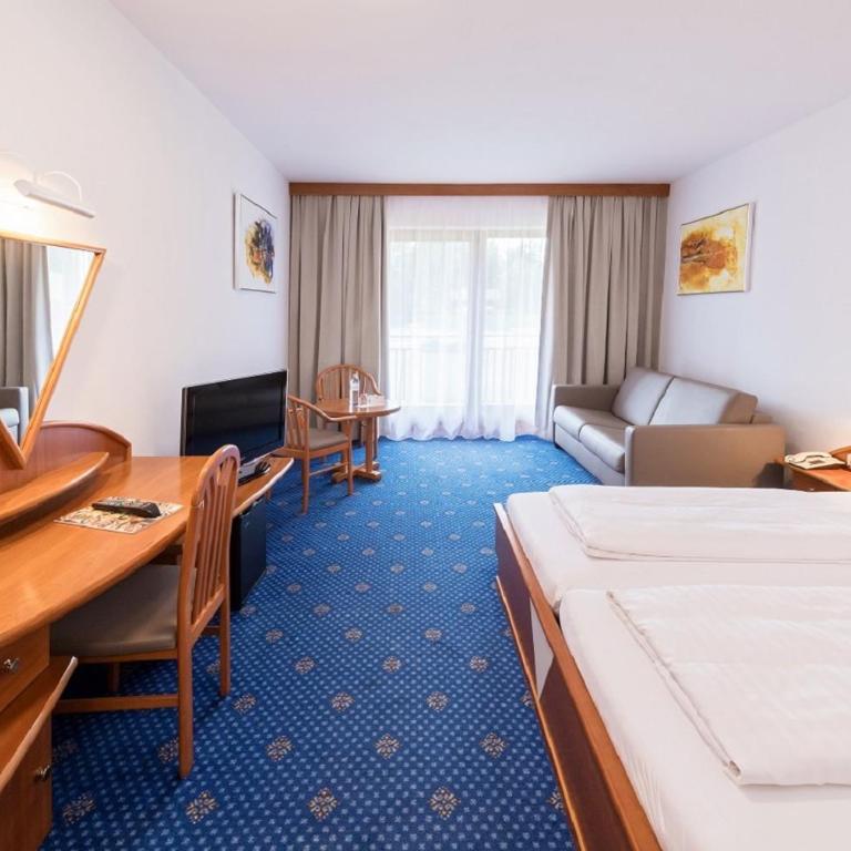 Terrassenhotel Reichmann - Superior Doppelzimmer mit Balkon - 4