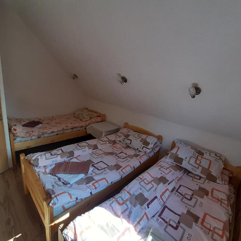 Guest House Vukicevic - Classic Triple Room - 3