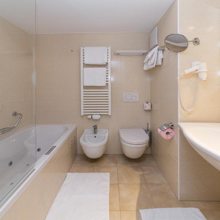 AppartChalet LA RONDULA - 100m from Seceda - Appartamento Deluxe con 5 Camere da Letto - 11