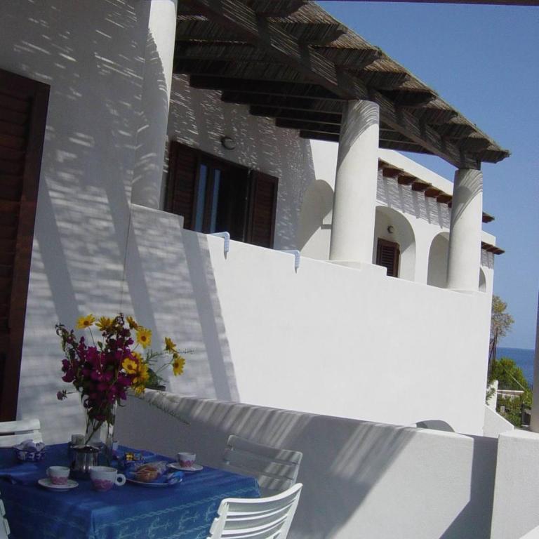 Oltremare Residence Hotel - One-Bedroom Apartment with Sea View - 9