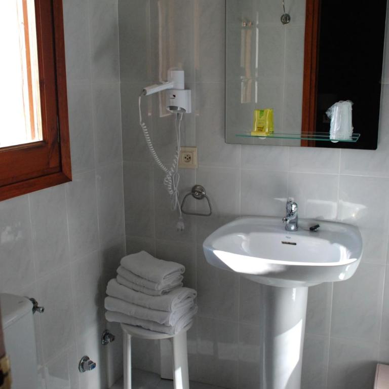 Hostal Delgado - Habitación Triple - 2