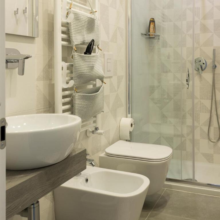 Urban Luxury Apartment Salerno - Appartamento con 2 Camere da Letto - 26
