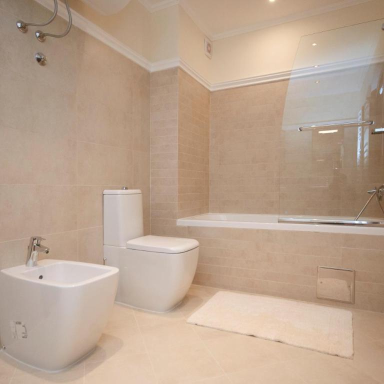 St.George Apartments - Two-Bedroom Apartment with Balcony and Sea View - 14