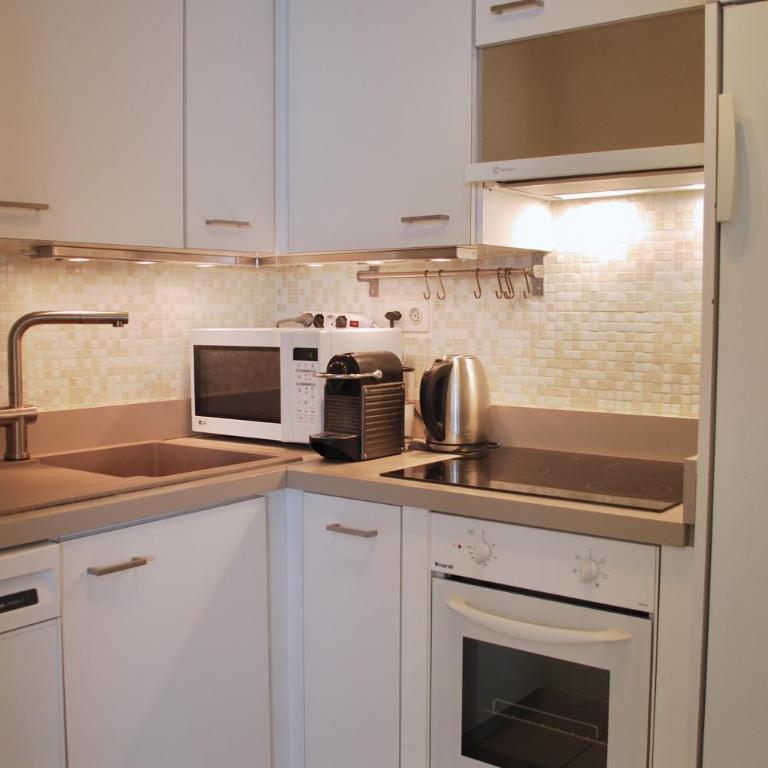CENTRAL PENTHOUSE GREAT LAKE VIEW - Apartment mit 2 Schlafzimmern - 22