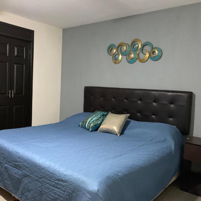 Zona dorada: amplio departamento para 12 - Three-Bedroom Apartment - 8