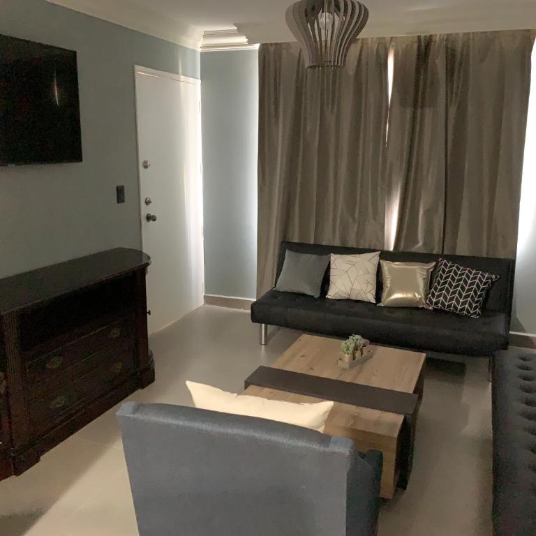 Zona dorada: amplio departamento para 12 - Three-Bedroom Apartment - 3