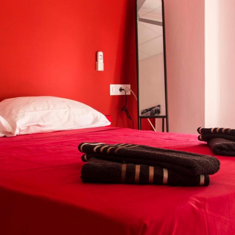 Colors Rooms - Four-Bedroom Apartment - 2