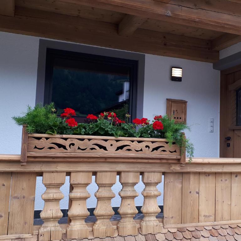Apart Tyrol - Three-Bedroom Apartment with Balcony - 33